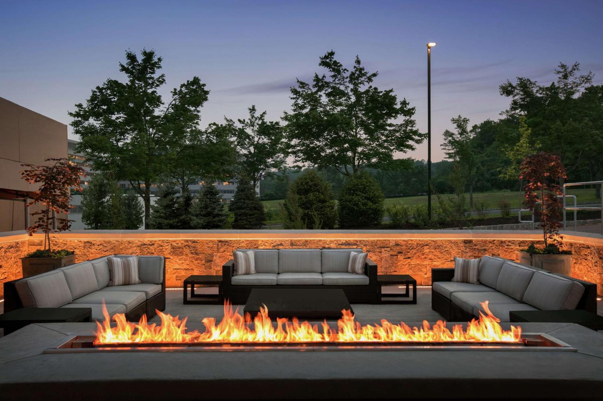 Embassy Suites By Hilton Berkeley Heights Екстериор снимка